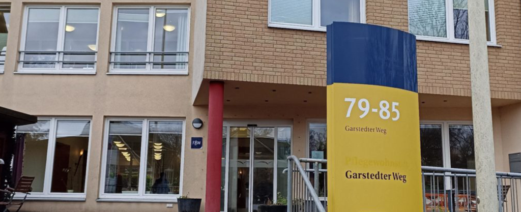 6 Personen treffen sich für neuen MEHRBLICK-Standort in Bremer Kirche